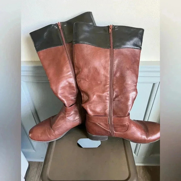 Boot Shoes | Brown W Black Trim Boots Wide Calf. Size 11 - Picture 3 of 6
